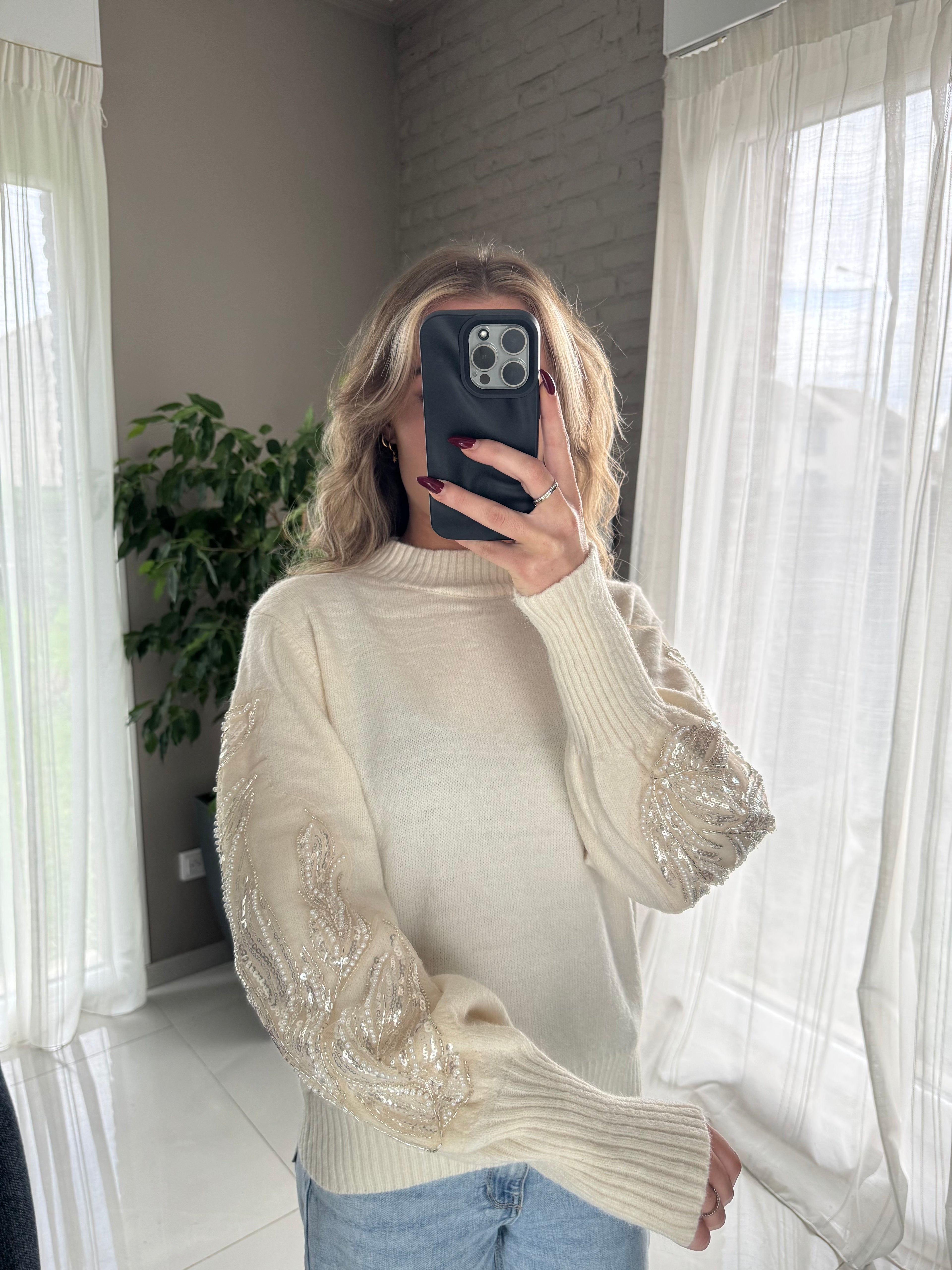 Pull beige détail manche