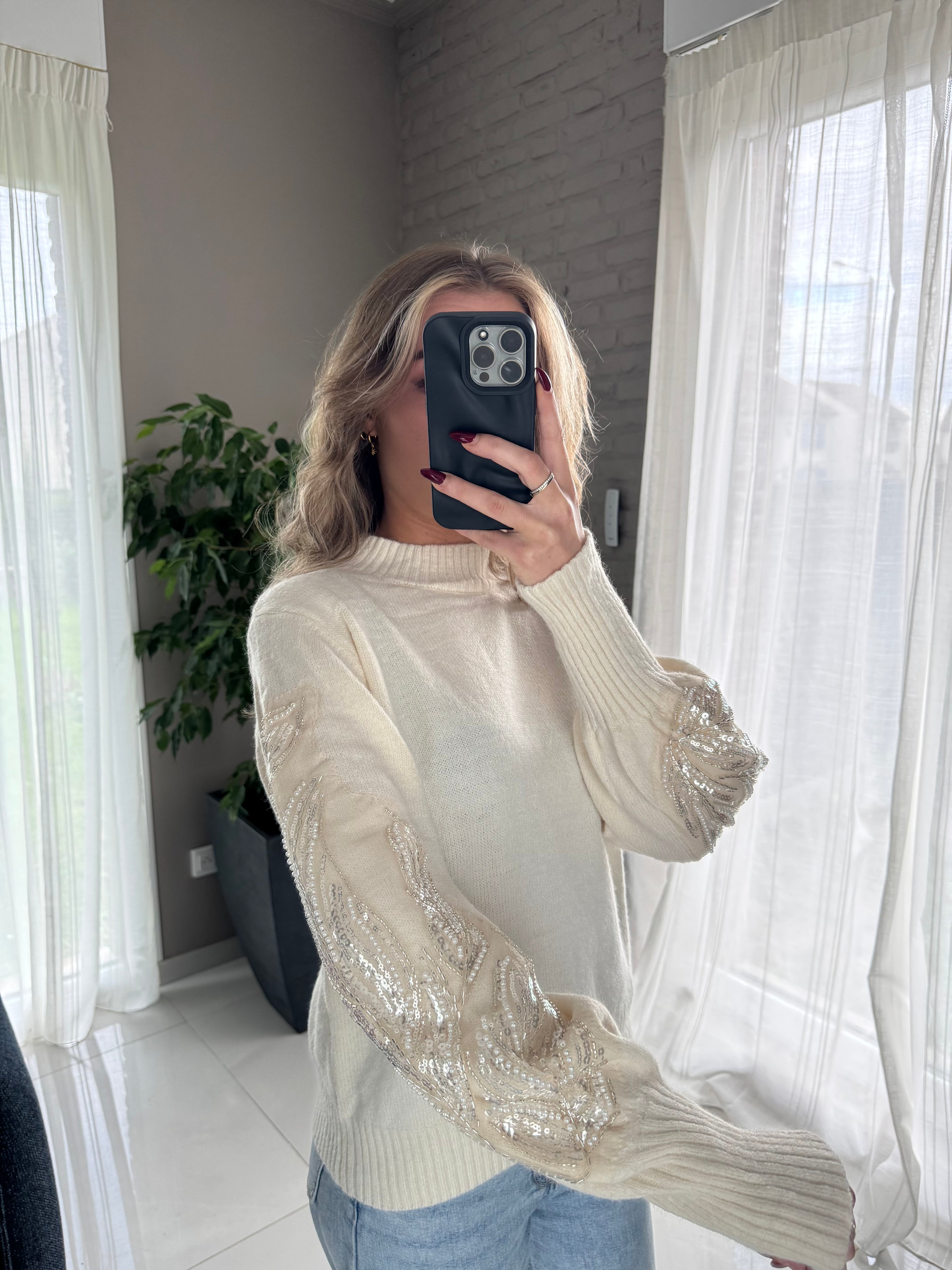 Pull beige détail manche